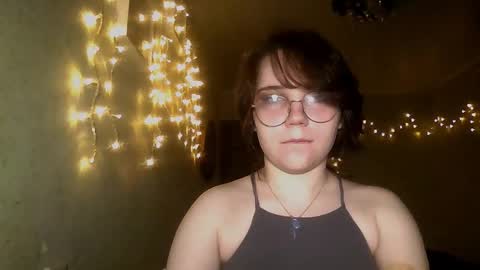 Snapshot of lily_violettt chatting on 01-16-26, 06:45 Lily online show from 01-16-26, 06:45