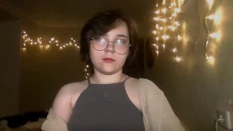 Snapshot of lily_violettt chatting on 01-17-26, 06:33 Lily online show from 01-17-26, 06:33