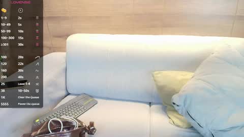 lily_waist online show from 04-14-26, 03:12