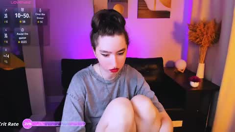 Snapshot of lily_xbaby chatting on 05-20-26, 02:56 LILY online show from 05-20-26, 02:56