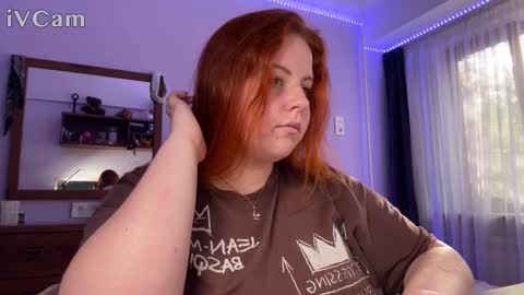 Snapshot of lilya_13 chatting on 09-29-25, 10:20 Lilya online show from 09-29-25, 10:20