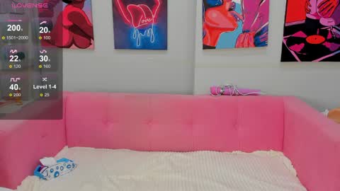 Snapshot of lilybrilly chatting on 05-22-26, 04:19 Lily online show from 05-22-26, 04:19