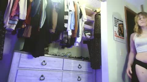 Snapshot of lilybvixen chatting on 02-13-26, 02:29 lilybvixen online show from 02-13-26, 02:29