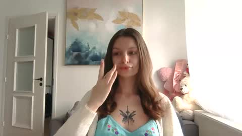 lilycandy_ online show from 04-22-26, 10:28