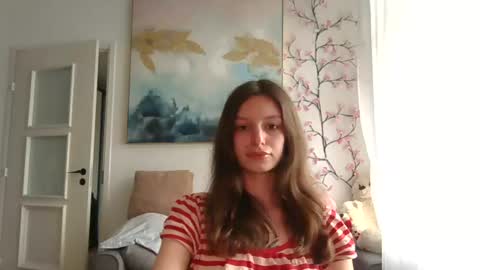 lilycandy_ online show from 06-15-26, 11:01