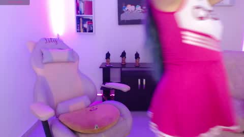 Lily online show from 04-21-26, 10:01