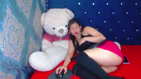 Lily online show from 02-17-25, 09:41