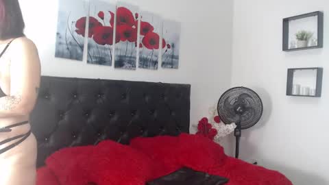 lilyfox23 online show from 12-07-24, 12:24