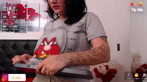 Snapshot of lilyfox23 chatting on 11-03-25, 12:39 lilyfox23 online show from 11-03-25, 12:39