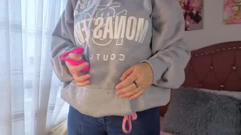 Lily online show from 09-22-25, 01:02