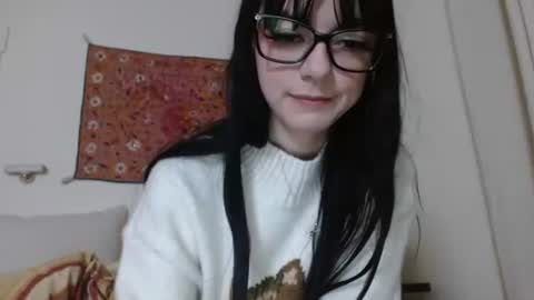 Lily Grace online show from 11-08-25, 01:39