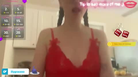 Snapshot of lilygracexoxo chatting on 05-07-26, 01:55 Lily Grace online show from 05-07-26, 01:55