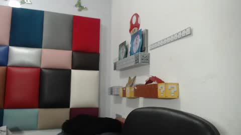 lilyjamesx online show from 01-13-25, 12:09