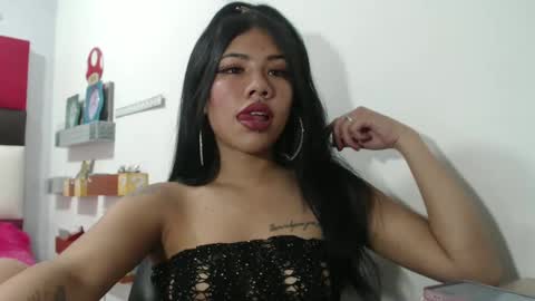 lilyjamesx online show from 01-22-25, 09:32