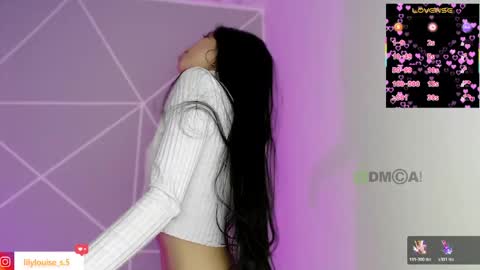 Snapshot of lilylouisee_ chatting on 05-13-26, 04:37 Liliana louise online show from 05-13-26, 04:37