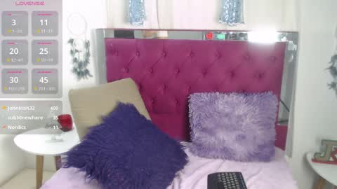 Lili online show from 12-19-24, 10:32