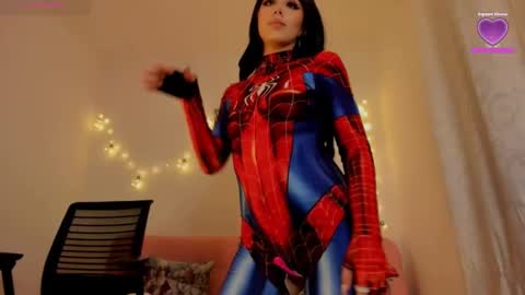 lily help me to collect more cosplay online show from 01-16-25, 05:00