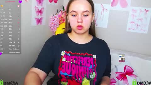 Lily online show from 09-14-25, 08:46