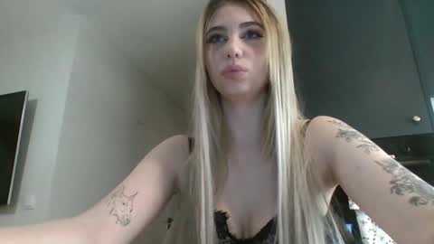 Snapshot of lilysweetgirl chatting on 03-03-26, 07:53 Lily online show from 03-03-26, 07:53