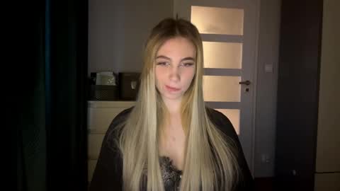 Lily online show from 04-02-26, 05:43