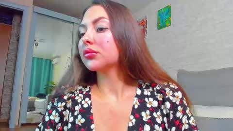 lilyt_007 online show from 10-04-25, 01:25