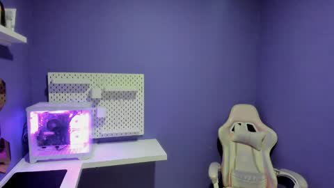 Snapshot of lilyth_7 chatting on 09-28-25, 04:18 lilyth_7 online show from 09-28-25, 04:18