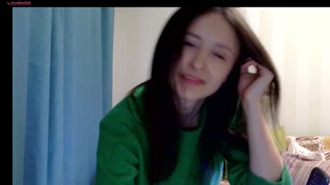 Snapshot of lilyxsky chatting on 11-28-25, 04:20 LilyXSky online show from 11-28-25, 04:20