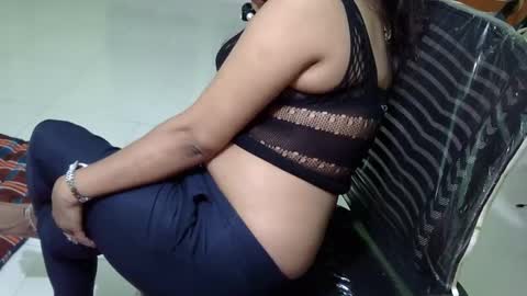 limaakter246618 online show from 01-11-25, 10:51