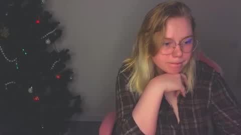 lime cat online show from 12-17-25, 01:55