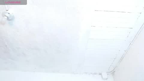 Lin  online show from 04-24-26, 09:06