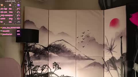 Snapshot of lin_kun chatting on 02-28-25, 05:37 Lin Use menu to play with me online show from 02-28-25, 05:37