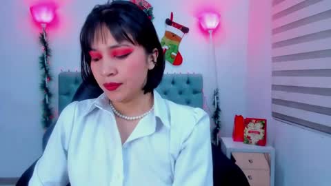  Lina Bedoya  online show from 12-26-24, 11:43