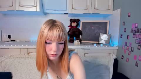 Snapshot of lina_blueeyed chatting on 02-05-25, 08:11 Lina blueeyed    GMT3 1100-1700 Mon Wed Thu Sat Sun online show from 02-05-25, 08:11