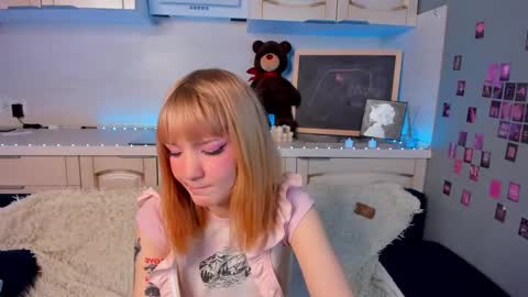 Snapshot of lina_blueeyed chatting on 02-05-25, 11:12 Lina blueeyed    GMT3 1100-1700 Mon Wed Thu Sat Sun online show from 02-05-25, 11:12