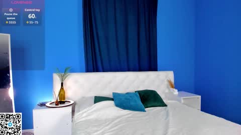 Snapshot of lina_blueeyed chatting on 10-15-25, 10:15 Lina blueeyed    GMT3 1100-1700 Mon Wed Thu Sat Sun online show from 10-15-25, 10:15