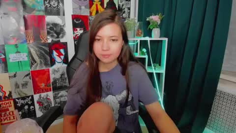 Snapshot of lina_brownie chatting on 01-11-25, 02:09 Lina online show from 01-11-25, 02:09