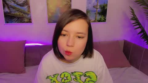 Snapshot of lina_brownie chatting on 01-19-25, 05:15 Lina online show from 01-19-25, 05:15