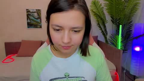 Snapshot of lina_brownie chatting on 02-04-25, 05:21 Lina online show from 02-04-25, 05:21