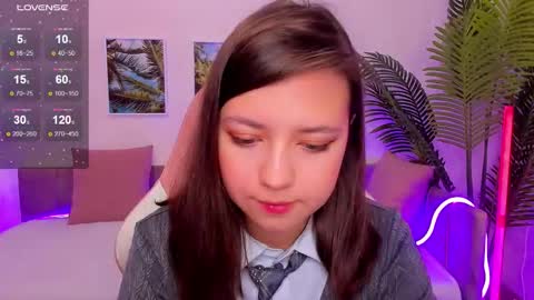 Snapshot of lina_brownie chatting on 09-18-25, 03:30 Lina online show from 09-18-25, 03:30