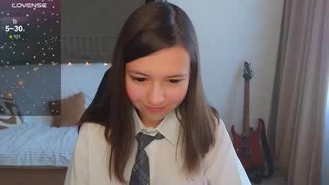 Snapshot of lina_brownie chatting on 10-19-25, 04:13 Lina online show from 10-19-25, 04:13