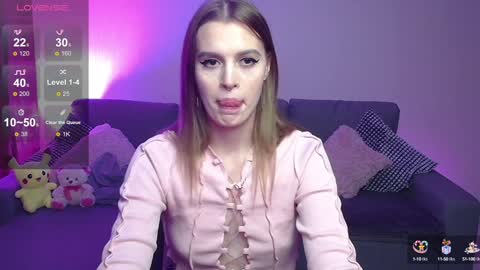 lina_bush online show from 12-19-24, 07:07