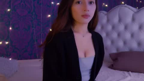 Lillian online show from 10-20-25, 05:02