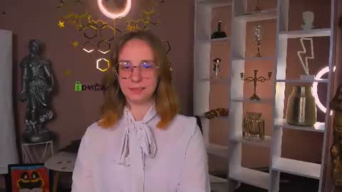 Snapshot of lina_fox12 chatting on 06-09-26, 05:52 lina_fox12 online show from 06-09-26, 05:52