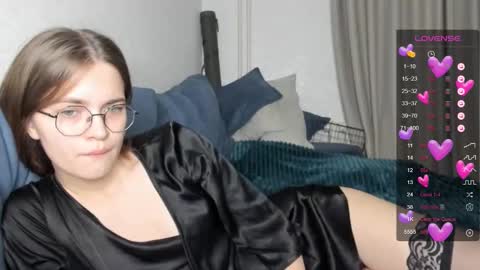 lina hall online show from 01-07-25, 12:09