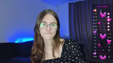 lina hall online show from 09-18-25, 12:18