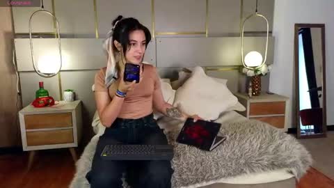 Lina online show from 04-29-26, 06:58