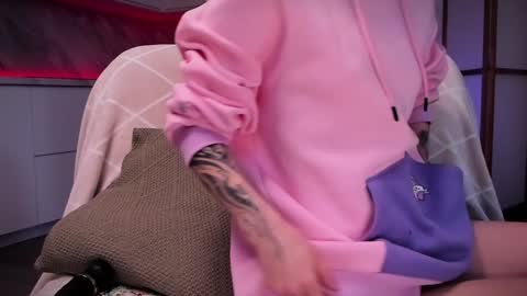 Snapshot of lina_n_kitty chatting on 12-12-24, 07:41 Lina - online show from 12-12-24, 07:41