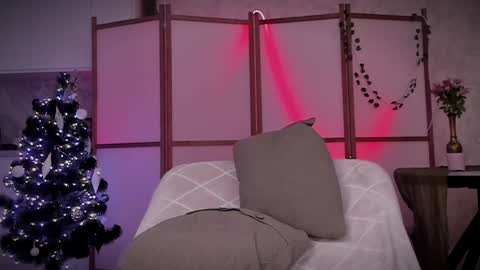 Snapshot of lina_n_kitty chatting on 12-16-24, 08:41 Lina - online show from 12-16-24, 08:41