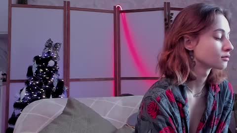 Snapshot of lina_n_kitty chatting on 12-21-24, 10:28 Lina - online show from 12-21-24, 10:28