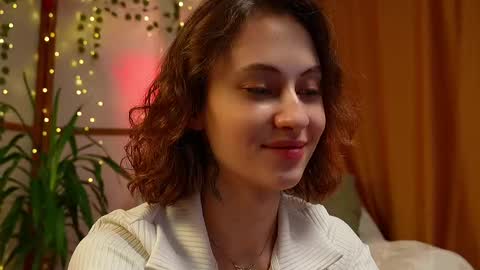 Snapshot of lina_n_kitty chatting on 02-16-25, 08:44 Lina - online show from 02-16-25, 08:44